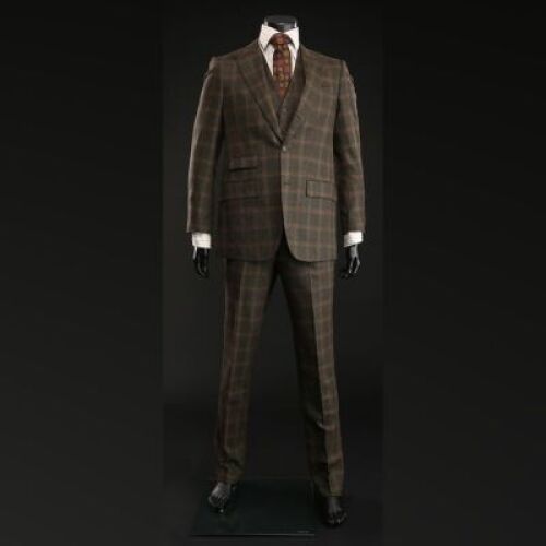 SEASON 2 EPISODE 4: "TAKIAWASE"<br>Hannibal Lecter's (Mads Mikkelsen) Three-Piece Suit