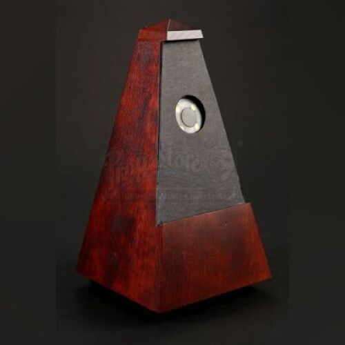 SEASON 2 EPISODE 4: "TAKIAWASE"<br>Hannibal Lecter's (Mads Mikkelsen) SFX Strobe Metronome