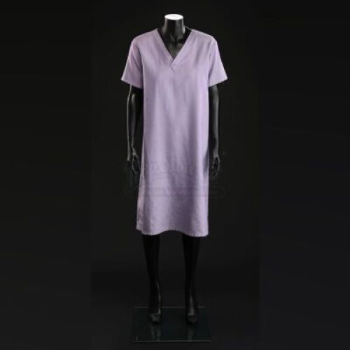 SEASON 2 EPISODE 4: "TAKIAWASE"<br>Bella Crawford's (Gina Torres) Hospital Gown