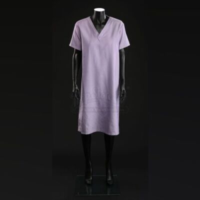 SEASON 2 EPISODE 4: "TAKIAWASE"<br>Bella Crawford's (Gina Torres) Hospital Gown
