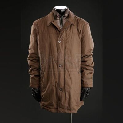 SEASON 2 EPISODE 8: "SU-ZAKANA"<br>Jack Crawford's (Laurence Fishburne) Overcoat and Gloves