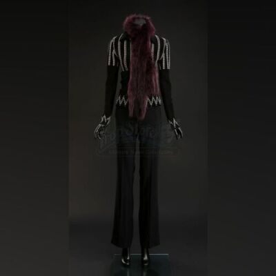 SEASON 2 EPISODE 9: "SHIIZAKANA"<br>Margot Verger's (Katharine Isabelle) Jacket and Pants
