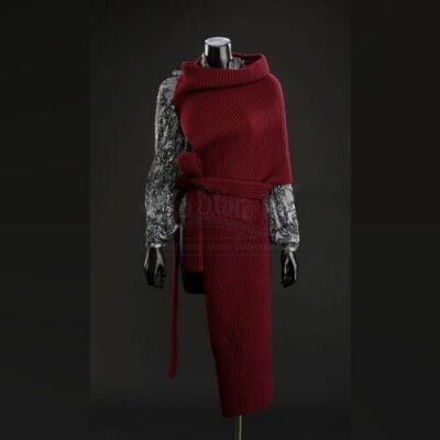 SEASON 2 EPISODE 9: "SHIIZAKANA"<br>Margot Verger's (Katharine Isabelle) Blouse and Sweater