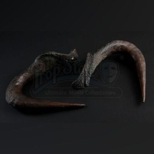 SEASON 2 EPISODE 9: "SHIIZAKANA"<br>Hannibal Lecter's (Mads Mikkelsen) Pair of Decorative Antlers