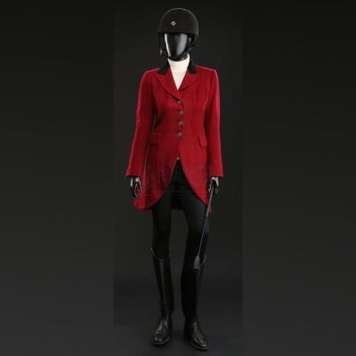 SEASON 2 EPISODE 10: "NAKA-CHOKO"<br>Margot Verger’s (Katharine Isabelle) Equestrian Outfit and Gear