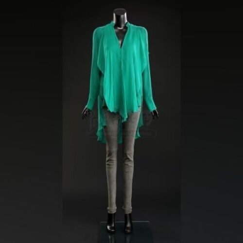 SEASON 2 EPISODE 10: "NAKA-CHOKO"<br>Margot Verger's (Katharine Isabelle) Shirt and Pants