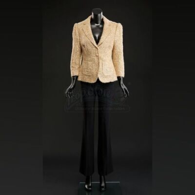 SEASON 2 EPISODE 10: "NAKA-CHOKO"<br>Margot Verger's (Katharine Isabelle) Jacket, Top, and Pants