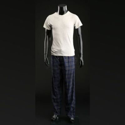 SEASON 2 EPISODE 11: "KO NO MONO"<br>Will Graham's (Hugh Dancy) Pajamas
