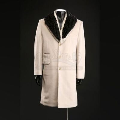 SEASON 2 EPISODE 11: "KO NO MONO"<br>Mason Verger's (Michael Pitt) Overcoat