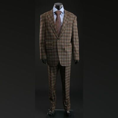 SEASON 2 EPISODE 12: "TOME-WAN"<br>Hannibal Lecter's (Mads Mikkelsen) Olive Plaid Suit
