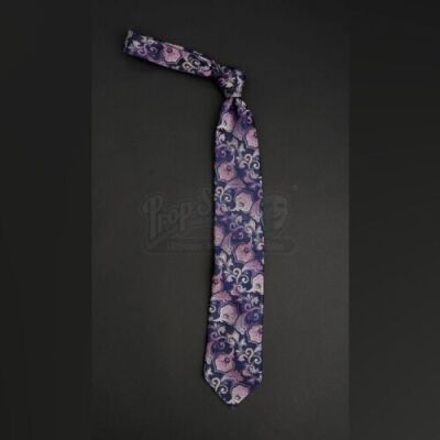 SEASON 2 EPISODE 13: "MIZUMONO"<br>Hannibal Lecter's (Mads Mikkelsen) Purple Tie