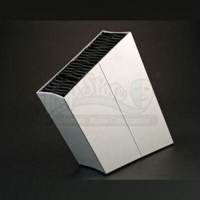 SEASON 2 EPISODE 13: "MIZUMONO"<br>Hannibal Lecter's (Mads Mikkelsen) Knife Block