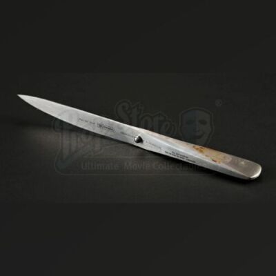 SEASON 2 EPISODE 13: "MIZUMONO"<br>Hannibal Lecter's (Mads Mikkelsen) F.A. Porsche Knife and Case