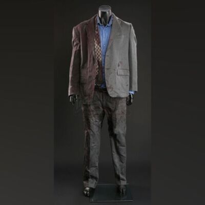 SEASON 2 EPISODE 13: "MIZUMONO"<br>Jack Crawford's (Laurence Fishburne) Bloody Suit