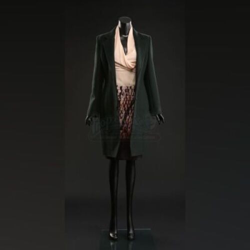 SEASON 3 EPISODE 1: "ANTIPASTO"<br>Bedelia Du Maurier's (Gillian Anderson) Outfit