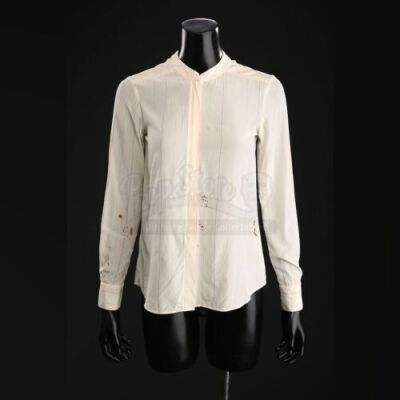 SEASON 3 EPISODE 1: "ANTIPASTO"<br>Bedelia Du Maurier's (Gillian Anderson) Bloody Shirt