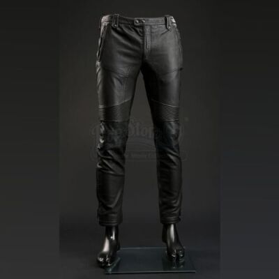SEASON 3 EPISODE 1: "ANTIPASTO"<br>Hannibal Lecter's (Mads Mikkelsen) Motorcycle Pants