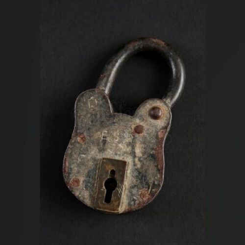 SEASON 3 EPISODE 3: "SECONDO"<br> Lecter Estate Cage Lock