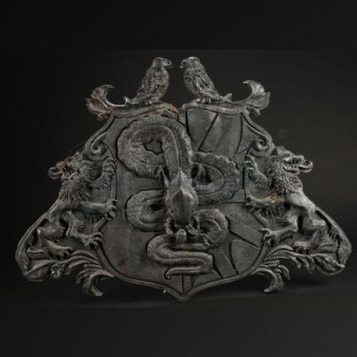 SEASON 3 EPISODE 3: "SECONDO"<br>Lecter Family's Gate Crest