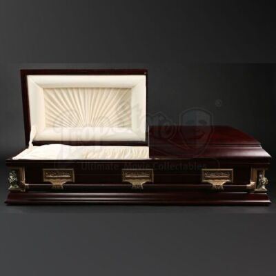 SEASON 3 EPISODE 4: "APERITIVO"<br>Bella Crawford's (Gina Torres) Funeral Casket