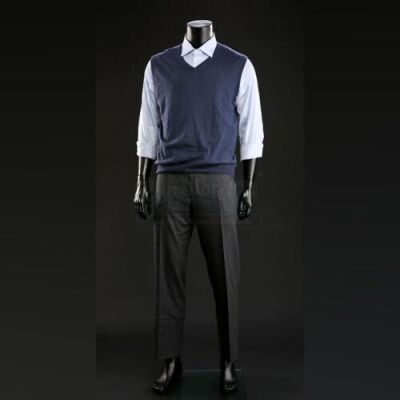 SEASON 3 EPISODE 5: "CONTORNO"<br>Jack Crawford's (Laurence Fishburne) Bloody Outfit