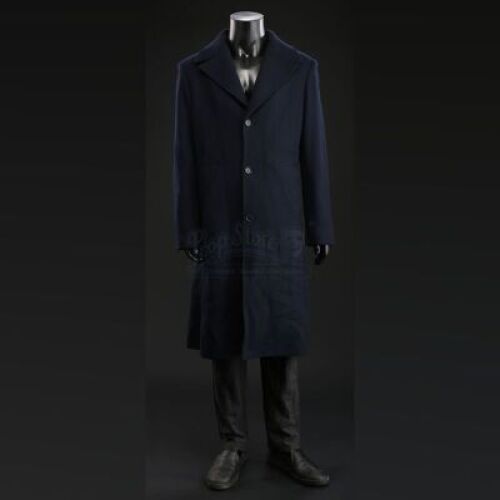 SEASON 3 EPISODE 5: "CONTORNO"<br>Will Graham's (Hugh Dancy) Pajama Bottoms, Slippers, and Overcoat