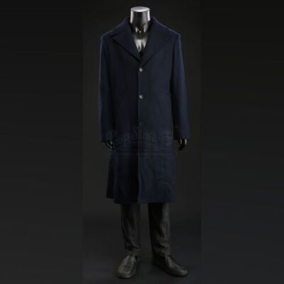 SEASON 3 EPISODE 5: "CONTORNO"<br>Will Graham's (Hugh Dancy) Pajama Bottoms, Slippers, and Overcoat