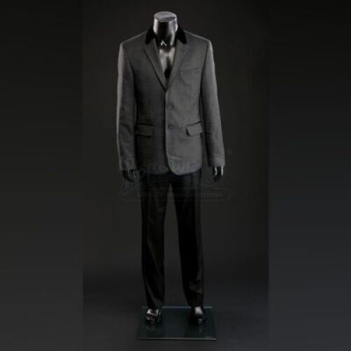 SEASON 3 EPISODE 5: "CONTORNO"<br>Mason Verger's (Joe Anderson) Black Two-Piece Suit