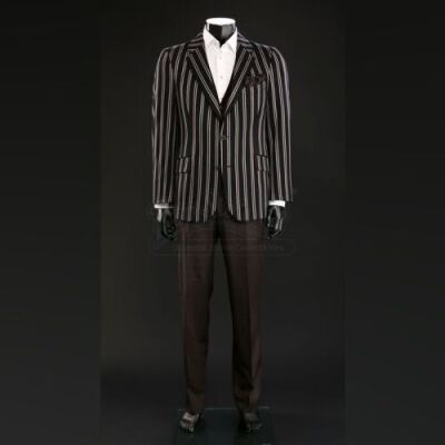 SEASON 3 EPISODE 5: "CONTORNO"<br>Hannibal Lecter's (Mads Mikkelsen) Suit
