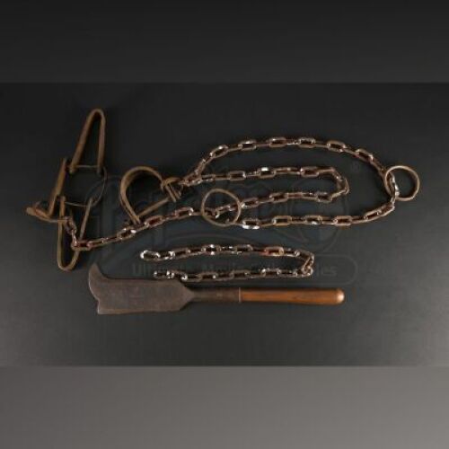 SEASON 3 EPISODE 5: "CONTORNO"<br> Stunt Chained Exhibition Pieces