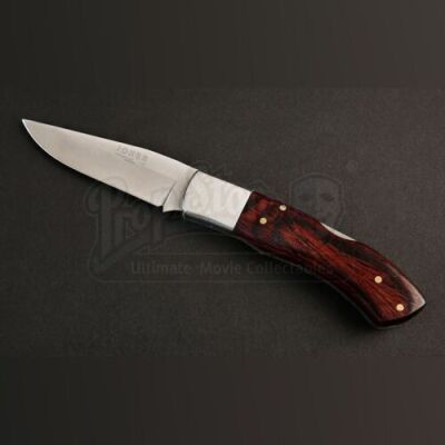SEASON 3 EPISODE 6: "DOLCE"<br>Will Graham's (Hugh Dancy) Folding Knife