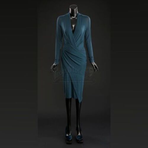 SEASON 3 EPISODE 6: "DOLCE"<br>Bedelia Du Maurier's (Gillian Anderson) Dress and Pumps