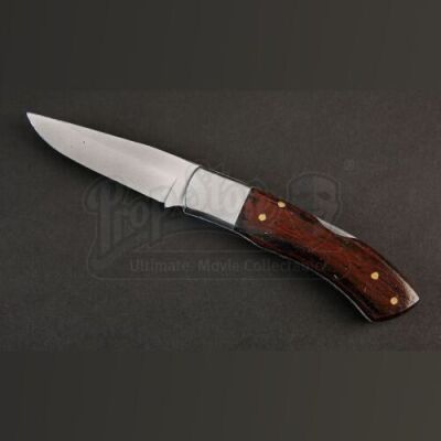 SEASON 3 EPISODE 6: "DOLCE"<br>Will Graham's (Hugh Dancy) Stunt Folding Knife