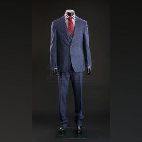 SEASON 3 EPISODE 7: "DIGESTIVO"<br>Will Graham's (Hugh Dancy) Three-Piece Suit and Bandage