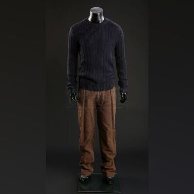 SEASON 3 EPISODE 7: "DIGESTIVO"<br>Will Graham's (Hugh Dancy) Sweater, Shirt, and Pants