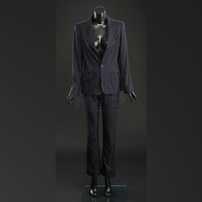 SEASON 3 EPISODE 7: "DIGESTIVO"<br>Alana Bloom's (Caroline Dhavernas) Pinstripe Pantsuit