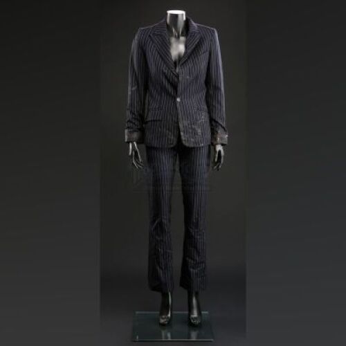 SEASON 3 EPISODE 7: "DIGESTIVO"<br>Alana Bloom's (Caroline Dhavernas) Bloody Pinstripe Pantsuit