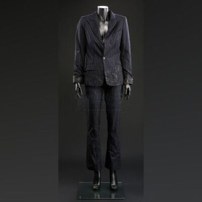 SEASON 3 EPISODE 7: "DIGESTIVO"<br>Alana Bloom's (Caroline Dhavernas) Bloody Pinstripe Pantsuit