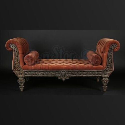 SEASON 3 EPISODE 8: "THE GREAT RED DRAGON"<br>Francis Dolarhyde's (Richard Armitage) Chaise Lounge