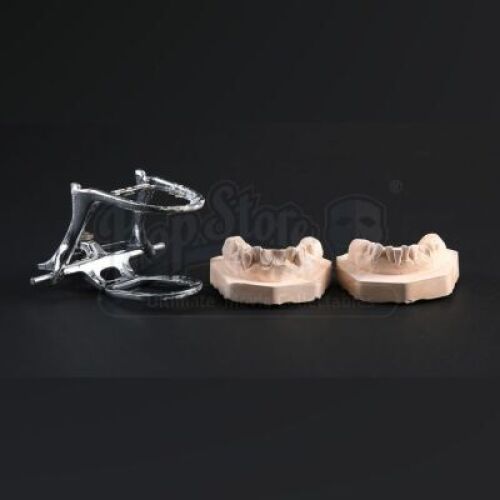 SEASON 3 EPISODE 8: "THE GREAT RED DRAGON"<br>Francis Dolarhyde's (Richard Armitage) Teeth Castings and Hardware