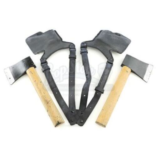 Lot # 711: Pair of Yangsi Gonshi Hatchets with Holster