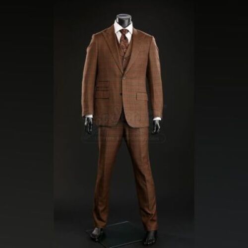 SEASON 3 EPISODE 9: "...AND THE WOMAN CLOTHED WITH THE SUN"<br>Hannibal Lecter's (Mads Mikkelsen) Brown Three-Piece Suit