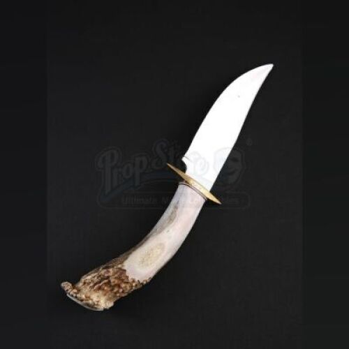 SEASON 3 EPISODE 9: "...AND THE WOMAN CLOTHED WITH THE SUN"<br>Abigail Hobbs' (Kacey Rohl) Antler Handle Knife