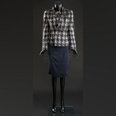 SEASON 3 EPISODE 10: "...AND THE WOMAN CLOTHED IN SUN"<br>Bedelia Du Maurier's (Gillian Anderson) Dress and Jacket