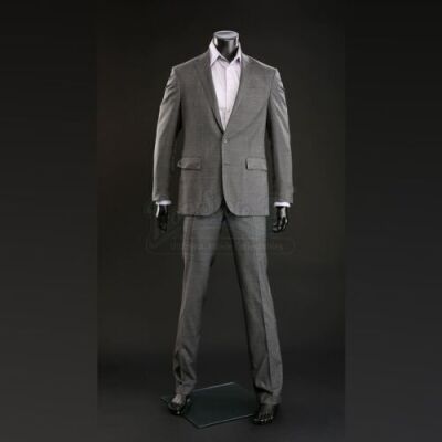SEASON 3 EPISODE 10: "...AND THE WOMAN CLOTHED IN SUN"<br>Neil Frank's (Zachary Quinto) Two-Piece Suit