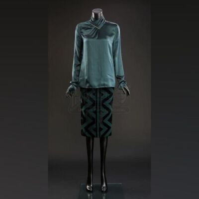 SEASON 3 EPISODE 10: "...AND THE WOMAN CLOTHED IN SUN"<br>Bedelia Du Maurier's (Gillian Anderson) Blouse and Skirt