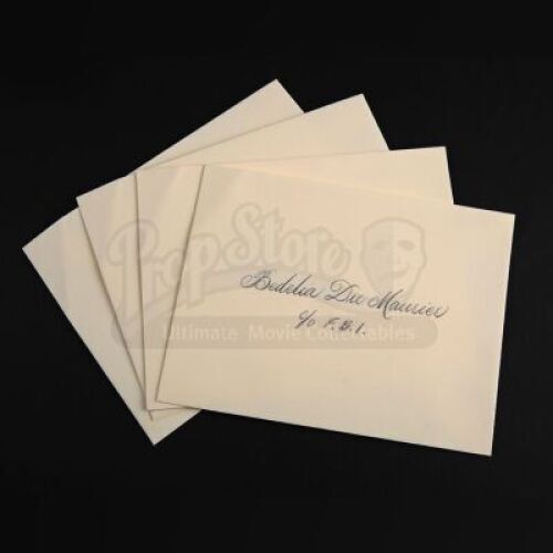 SEASON 3 EPISODE 10: "...AND THE WOMAN CLOTHED IN SUN"<br>Bedelia Du Maurier's (Gillian Anderson) Envelope