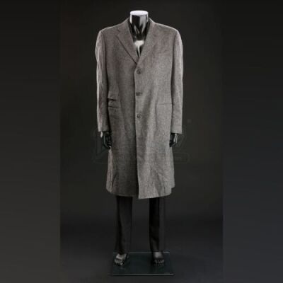 SEASON 3 EPISODE 11: "...AND THE BEAST FROM THE SEA"<br>Francis Dolarhyde's (Richard Armitage) Two-Piece Suit with Overcoat