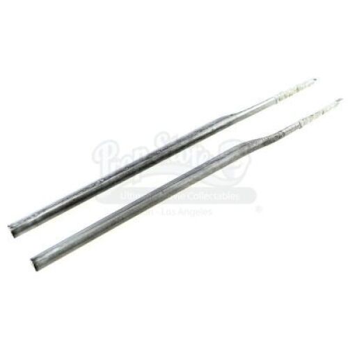 Lot # 859: The Crane Sisters' Fight Needles