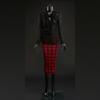SEASON 3 EPISODE 12: "THE NUMBER OF THE BEAST IS 666"<br>Freddie Lounds' (Lara Jean Chorostecki) Blouse and Skirt
